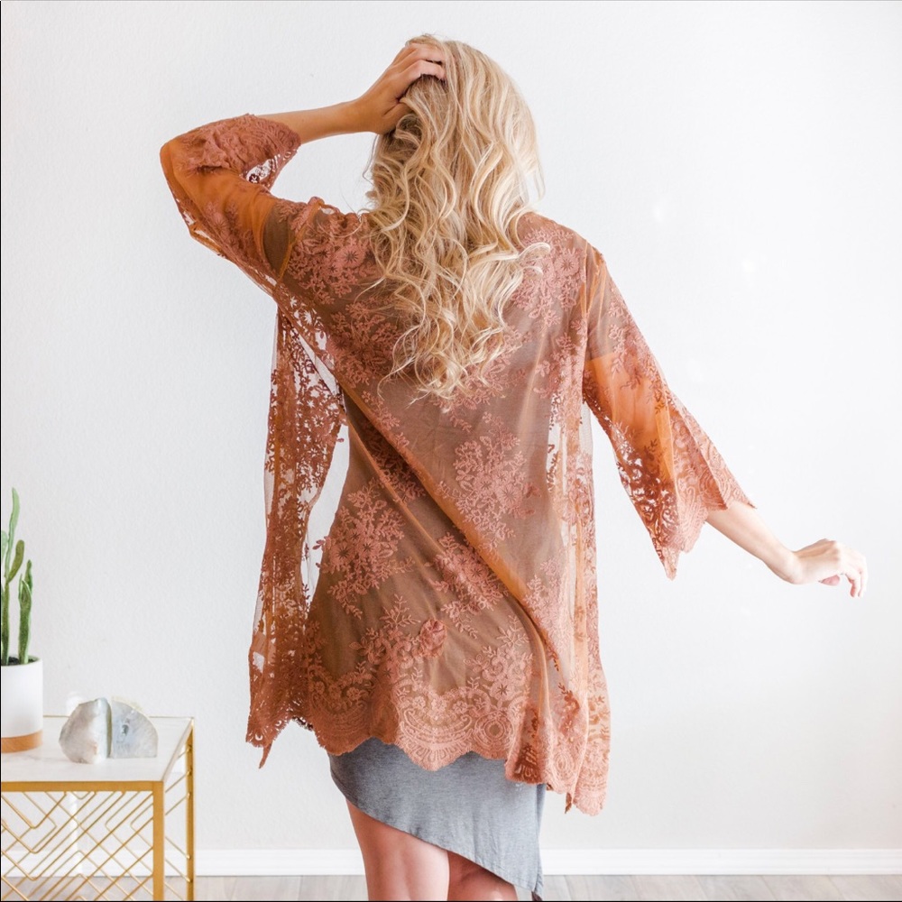 'Isla' Lace Cardigan - Picture 2 of 5